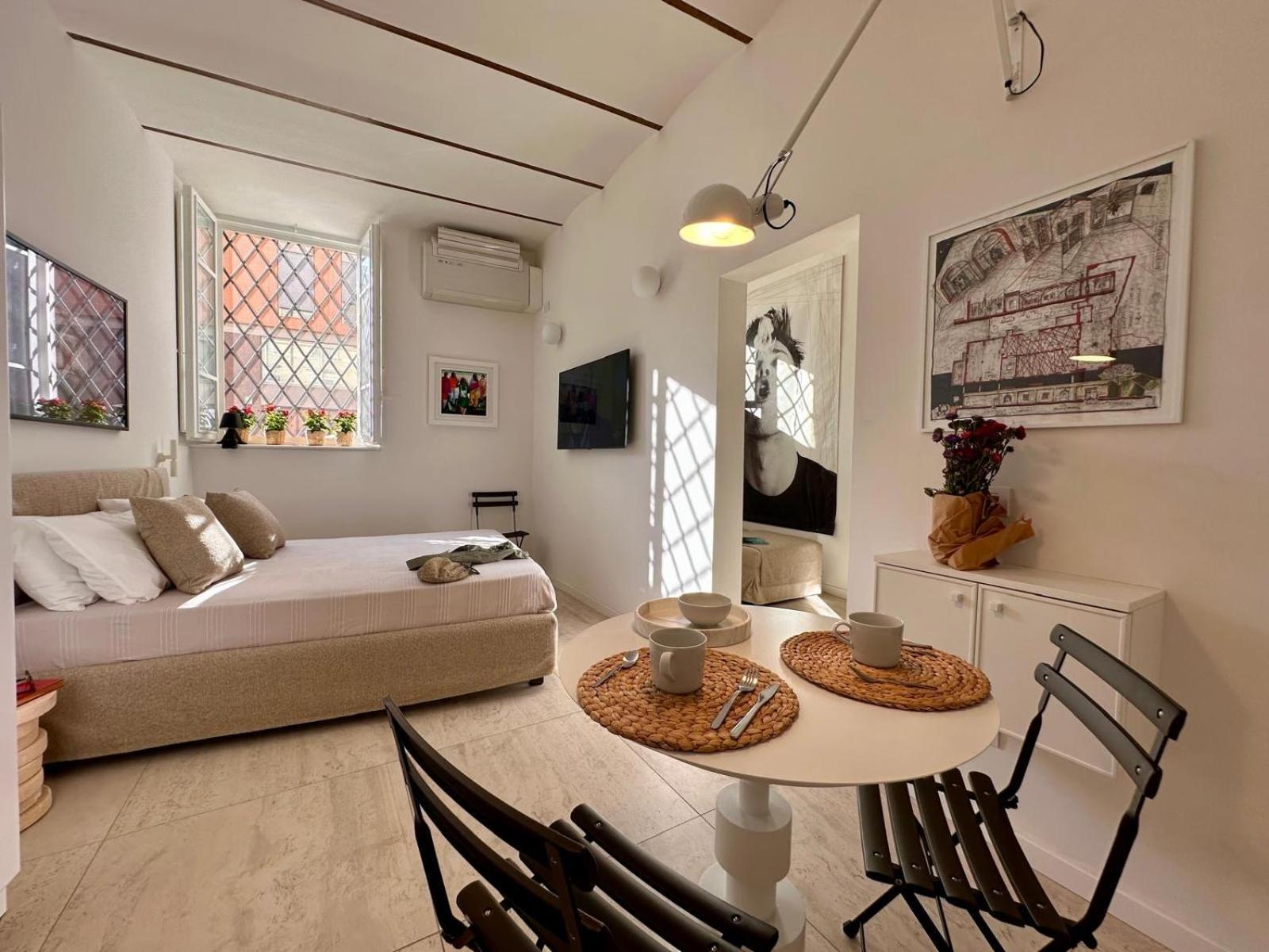 Lamia Casa * Rome